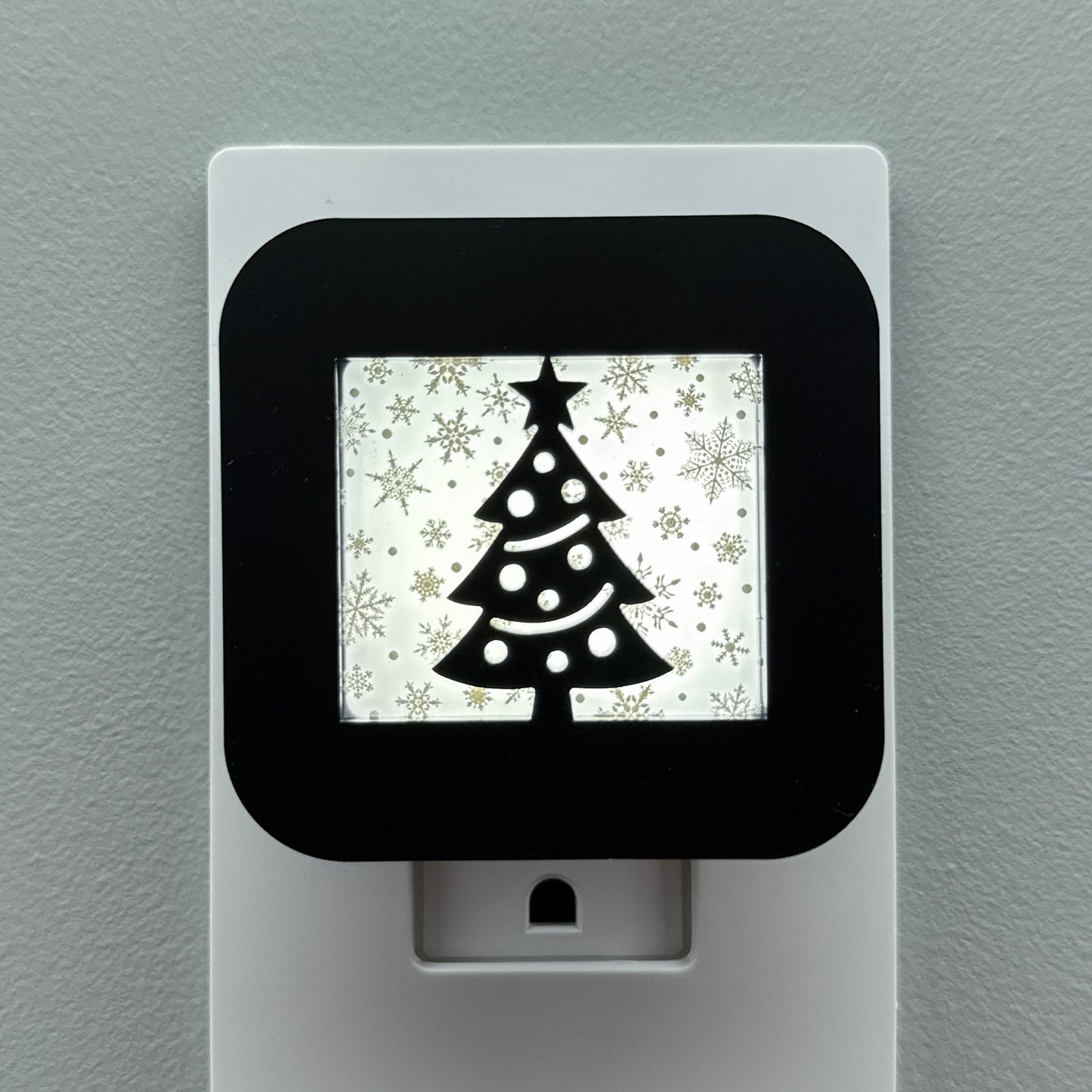 Snowy Christmas Tree Night Light