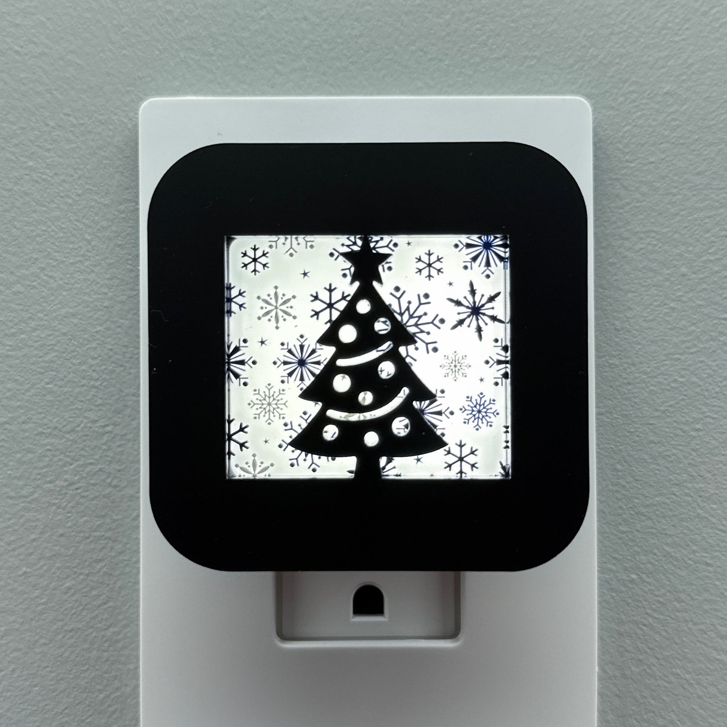 Snowy Christmas Tree Night Light