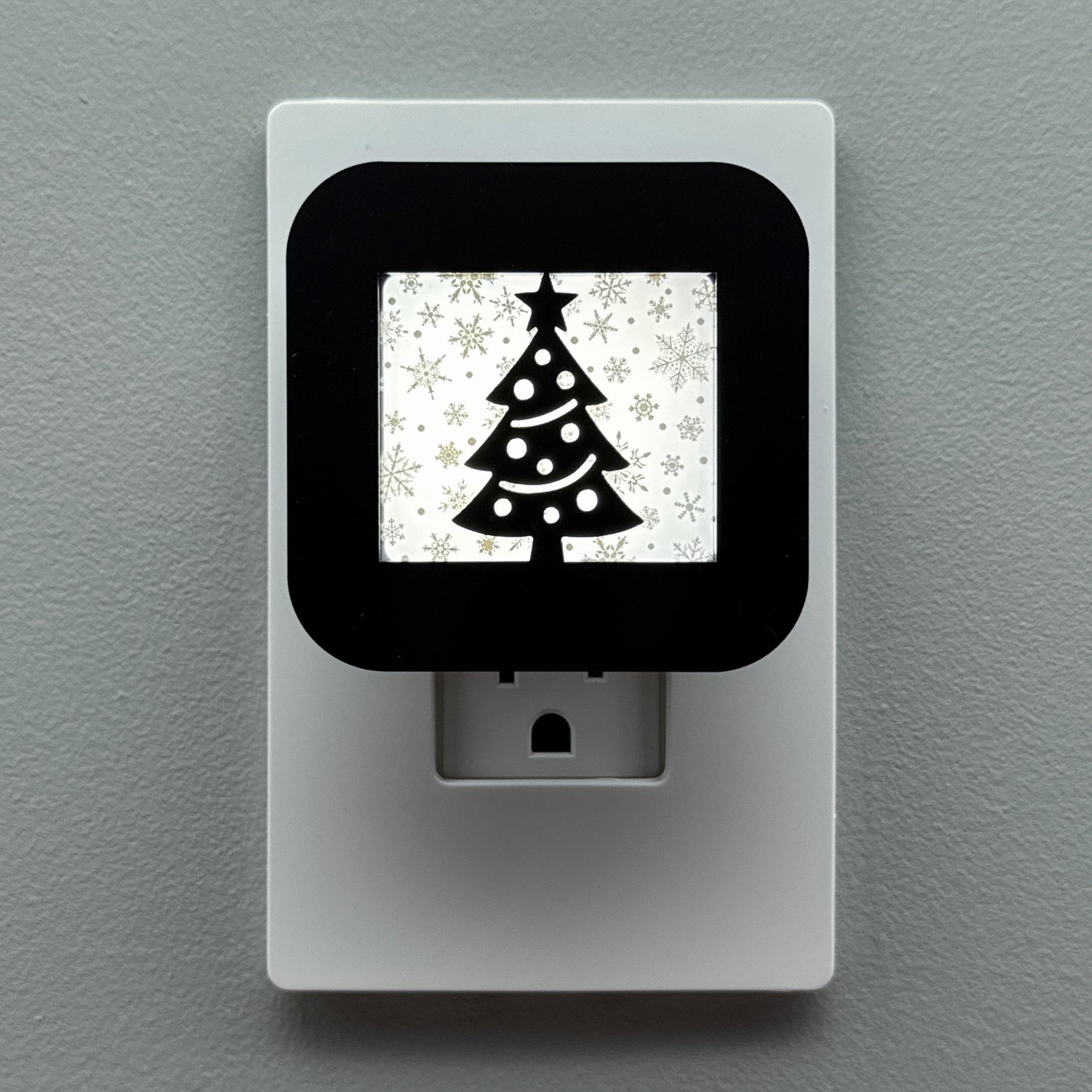 Snowy Christmas Tree Night Light