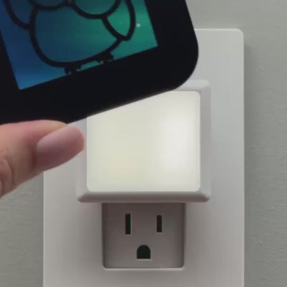Waving Owl Night Light